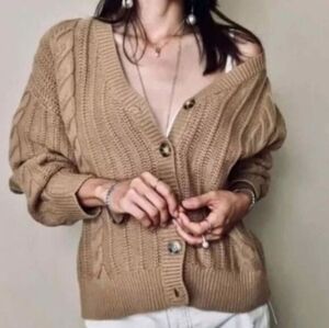 CUPCAKES & CASHMERE Chunky Knit Cardigan - Medium